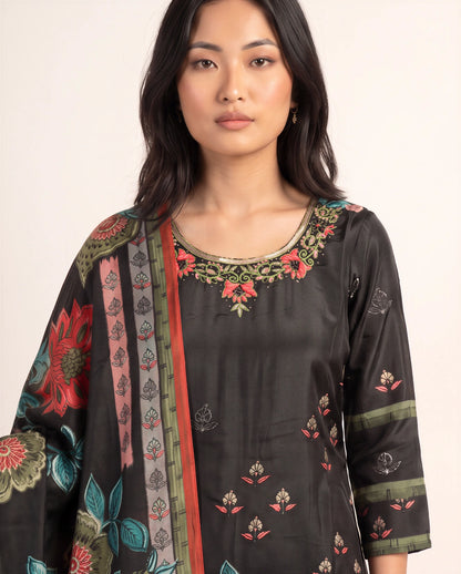 Floral Elegance Natural Crepe Kurta Set